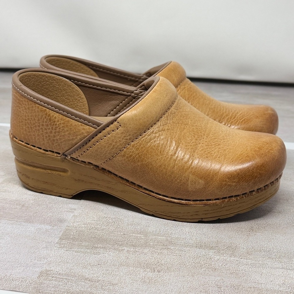 Dansko Professional Honey Pebbled Leather Clogs Womens Size 35 Tan Comfort Shoes - Picture 7 of 9